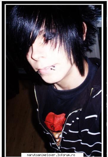 Nota pt poza - 10 *u* pare un turn bantuit XD - ^^Jocuri^^